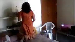 Cute desi housewife latest cam sex MMS scandal on indiansxvideo.com